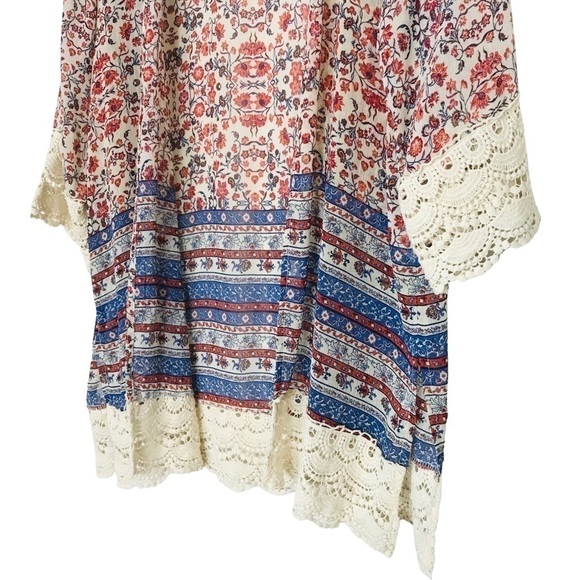 Altar’d State Bohemian Hippie Floral Crochet Kimono Sweater Topper - Picture 5 of 9